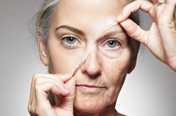 What Are The Causes of Aging Skin?