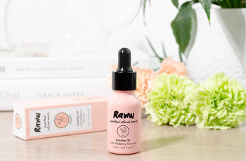 Using Rosehip Oil with Vitamin C for Glowing Skin Using Rosehip Oil with Vitamin C for Glowing Skin