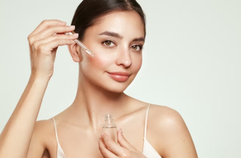 Clearer, Brighter Skin: Retinol and Azelaic Acid Combo Clearer, Brighter Skin: Retinol and Azelaic Acid Combo