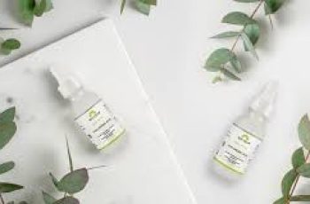 Pure 100% Hyaluronic Acid: Hydration Power or Skin Risk?