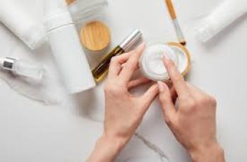 Why Fatty Alcohols Matter in Moisturizing and Skin Care Products