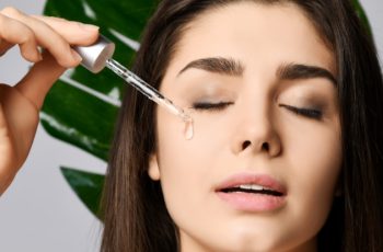 The Collagen Mistake Aging You Faster: 12 Powders Doctors Actually Recommend