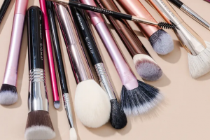The Right Makeup Brushes Make ALL the Difference: Pro Secrets to Flawless Application