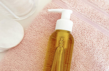 Cleansing Oil Basics: Nourishing Skincare for All Skin Types